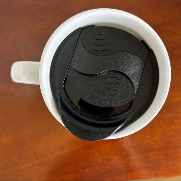 Set of 2 Ceramic Travel Mugs Black and White OP Art Floral - Picture 7 of 16